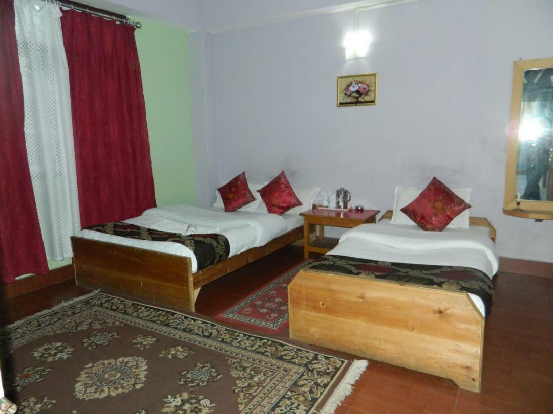 Golden Fish Hotel, Lachung Bagian luar foto